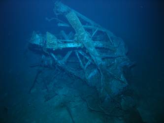 Aft searchlight platform on seabed